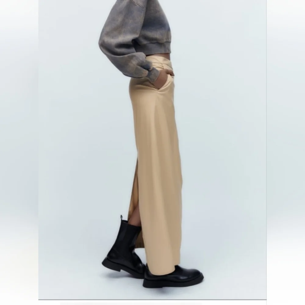 ZARA Faux leather midi skirt - Picture 2 of 9